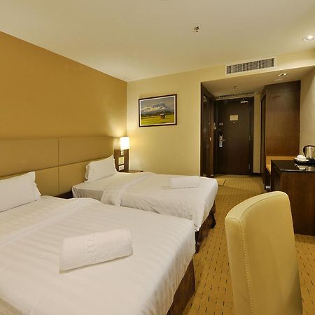 קוטה קינבלו Lintas View Hotel מראה חיצוני תמונה