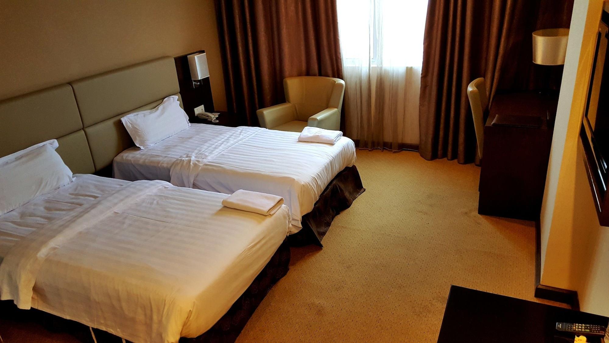 קוטה קינבלו Lintas View Hotel מראה חיצוני תמונה