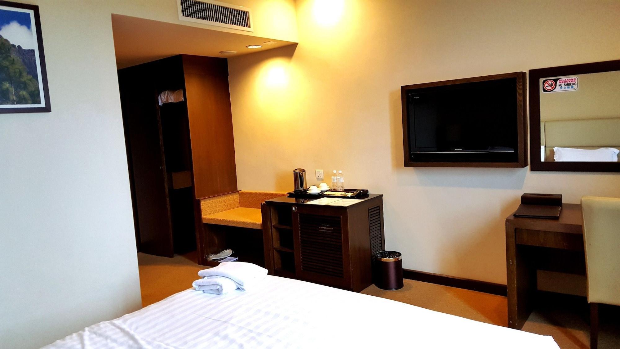 קוטה קינבלו Lintas View Hotel מראה חיצוני תמונה