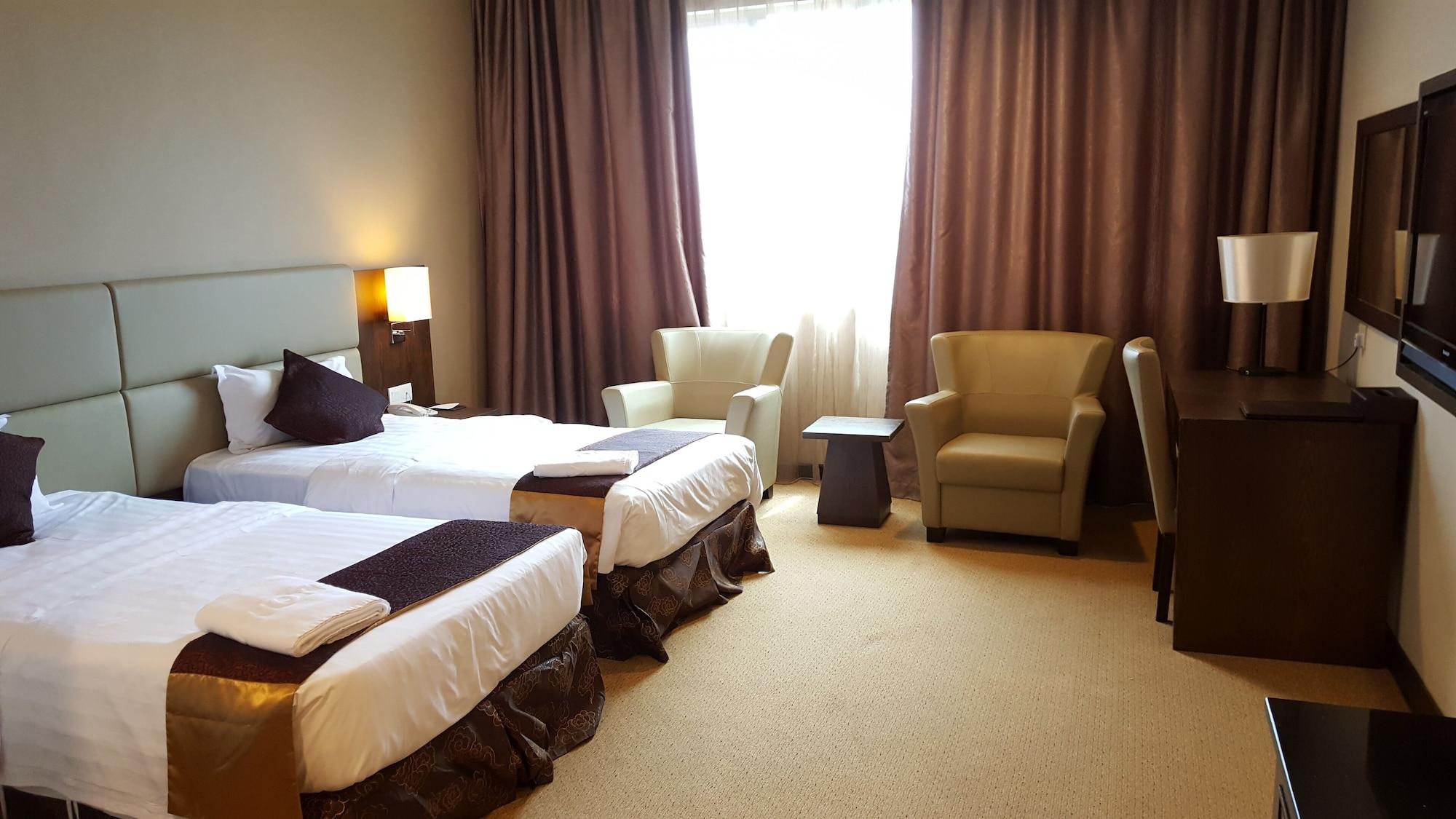 קוטה קינבלו Lintas View Hotel מראה חיצוני תמונה