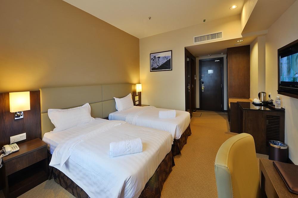 קוטה קינבלו Lintas View Hotel מראה חיצוני תמונה
