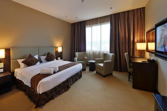 קוטה קינבלו Lintas View Hotel מראה חיצוני תמונה