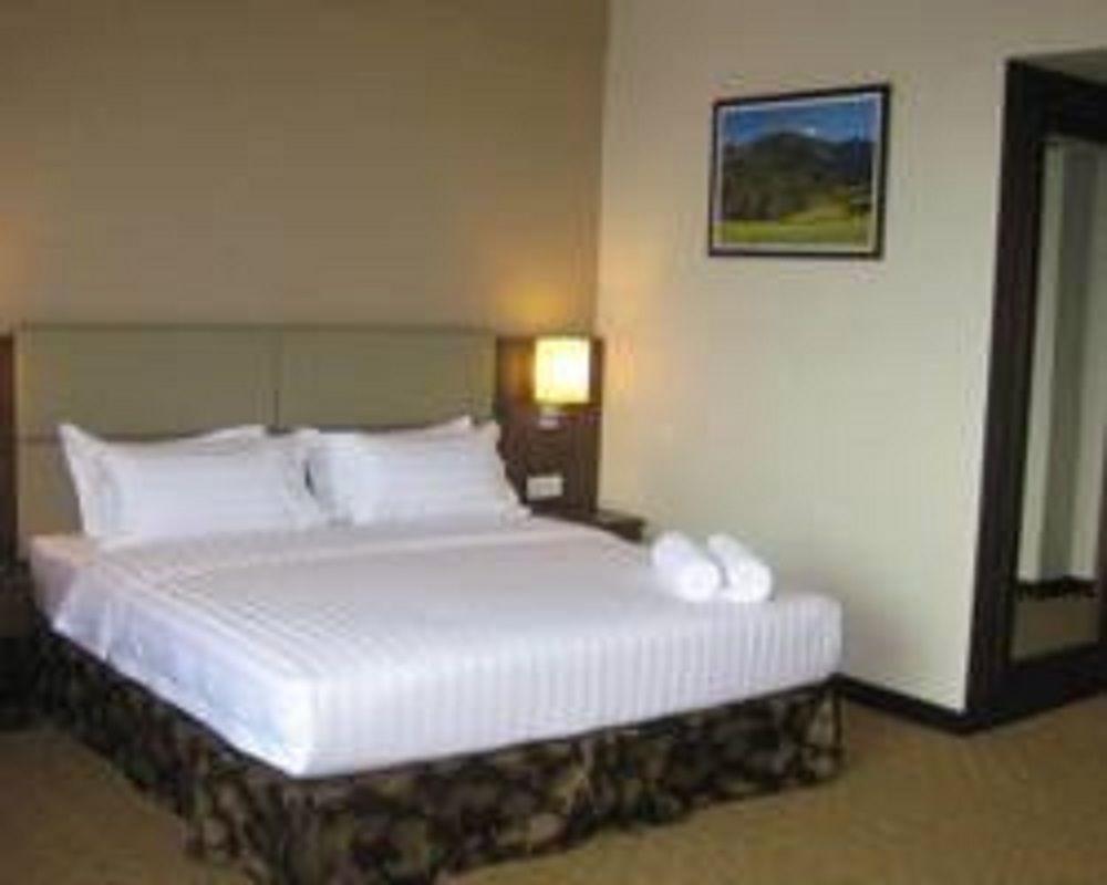 קוטה קינבלו Lintas View Hotel מראה חיצוני תמונה