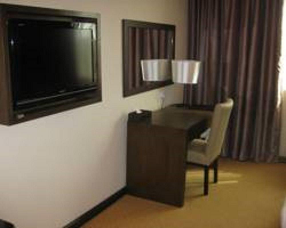 קוטה קינבלו Lintas View Hotel מראה חיצוני תמונה